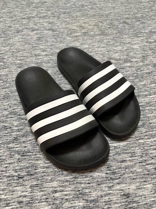 adidas Shoes - Adidas Slides Sandals Mens 7/Women’s 8.5